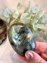 Load image into Gallery viewer, Labradorite Gallet|Labradorite Palm Stone|Flashy|Natural Labradorite|Crystal Healing|Ethically Sourced
