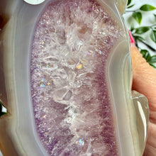 Load image into Gallery viewer, Hand Carved Amethyst Agate Rabbit|Bunny
