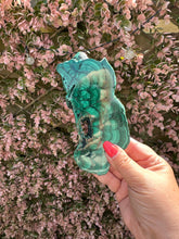 Load image into Gallery viewer, Malachite Slice and Stand
