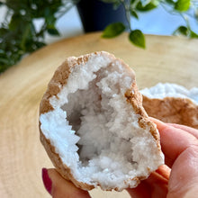 Load image into Gallery viewer, Quartz Geode from Morocco
