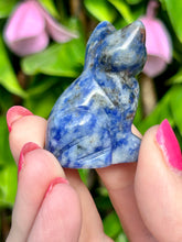 Load image into Gallery viewer, Sodalite Cat Carving|Ethically Sourced|Carvings|Natural Sodalite
