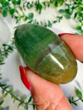 Load image into Gallery viewer, Mango Fluorite Shiva|Pocket Crystal
