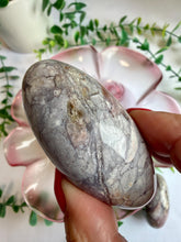 Load image into Gallery viewer, Pink Lace Chalcedony Shiva|Indonesia
