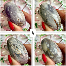 Load image into Gallery viewer, Pink Lace Chalcedony Shiva|Indonesia
