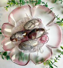 Load image into Gallery viewer, Pink Lace Chalcedony Shiva|Indonesia
