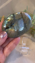 Load and play video in Gallery viewer, Labradorite Gallet|Labradorite Palm Stone|Flashy|Natural Labradorite|Crystal Healing|Ethically Sourced
