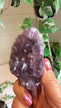 Load and play video in Gallery viewer, Amethyst Cut Base from Brazil
