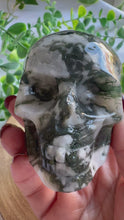 Load and play video in Gallery viewer, Moss Agate Skull Carving - Ron
